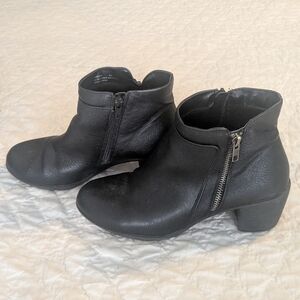 Black Women's Ankle Booties with Side Zip